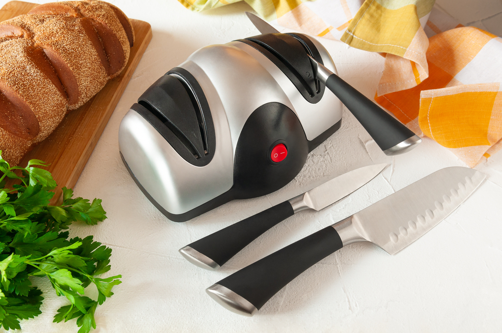 User-friendly and fast, electric knife sharpeners can sharpen a variety of blades