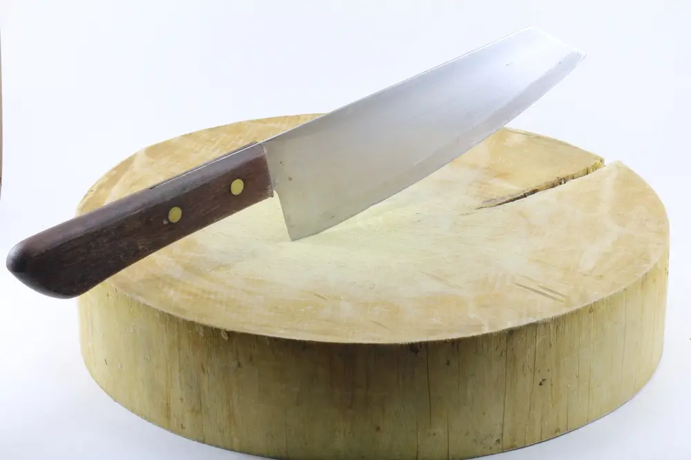A debas is a thick, stout knife used to fillet fish traditionally in Japan